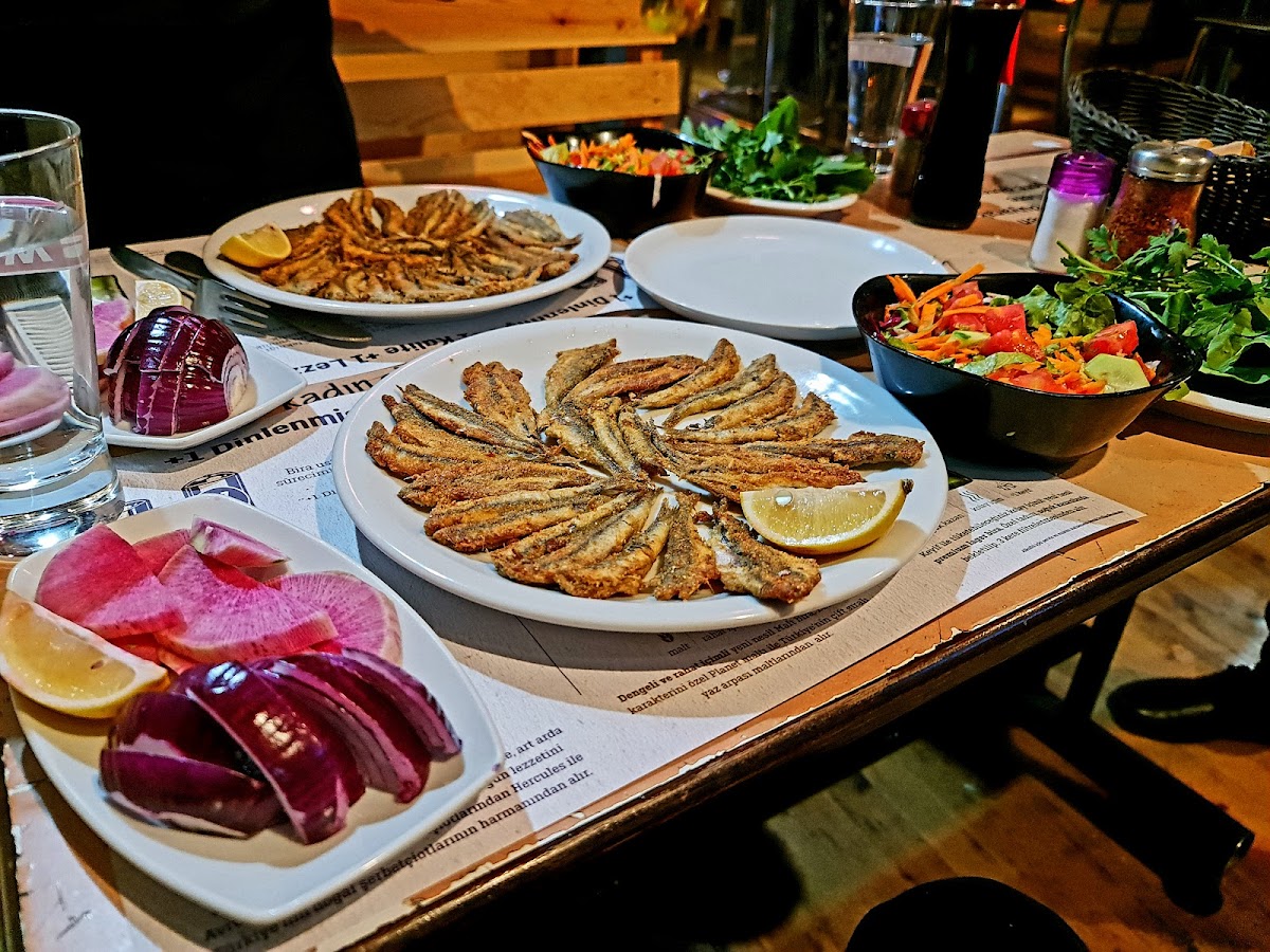 Sesamos Cafe Bistro - 3