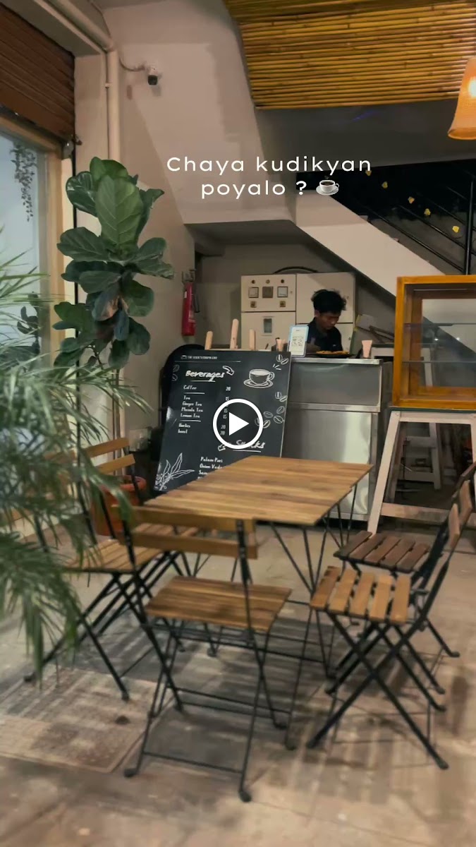 The Leslie's - Cinema Cafe, Boutique and Private Theatre