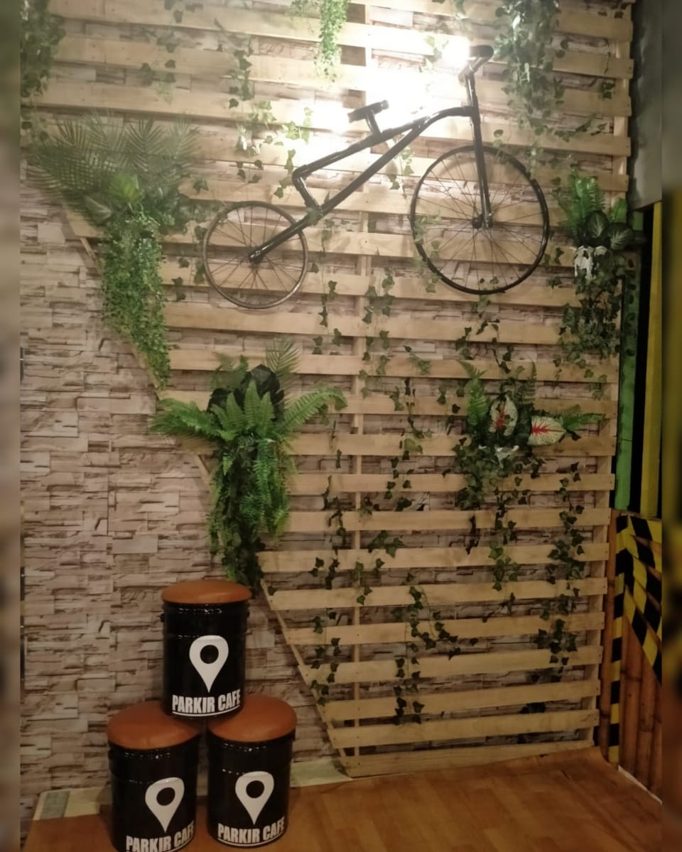 Parkir Cafe - 3