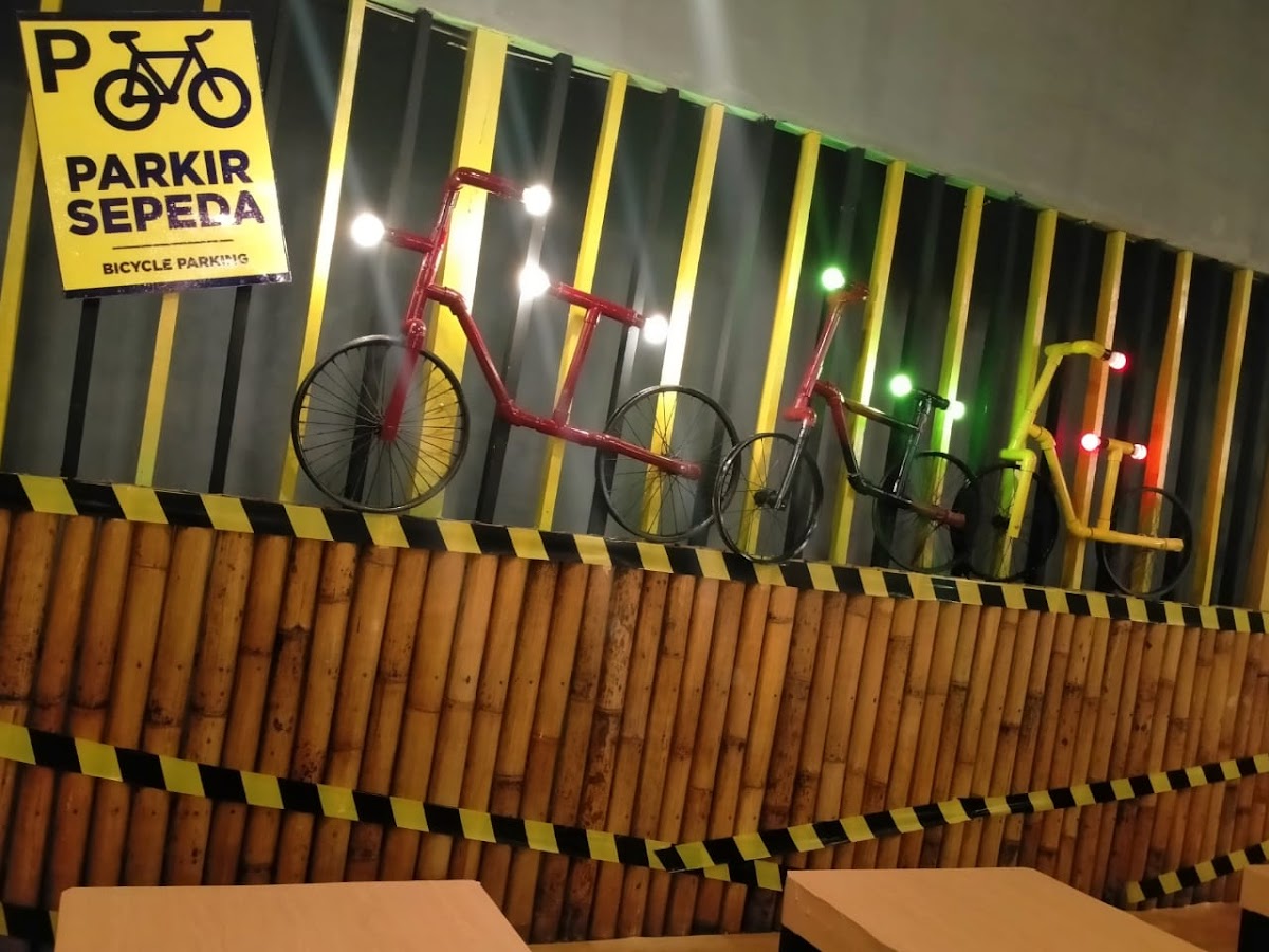 Parkir Cafe - 4