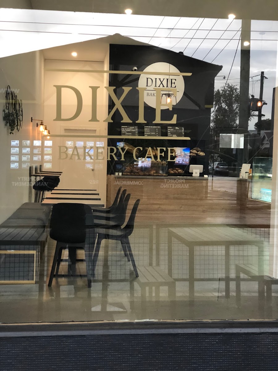 Dixie Bakery Cafe