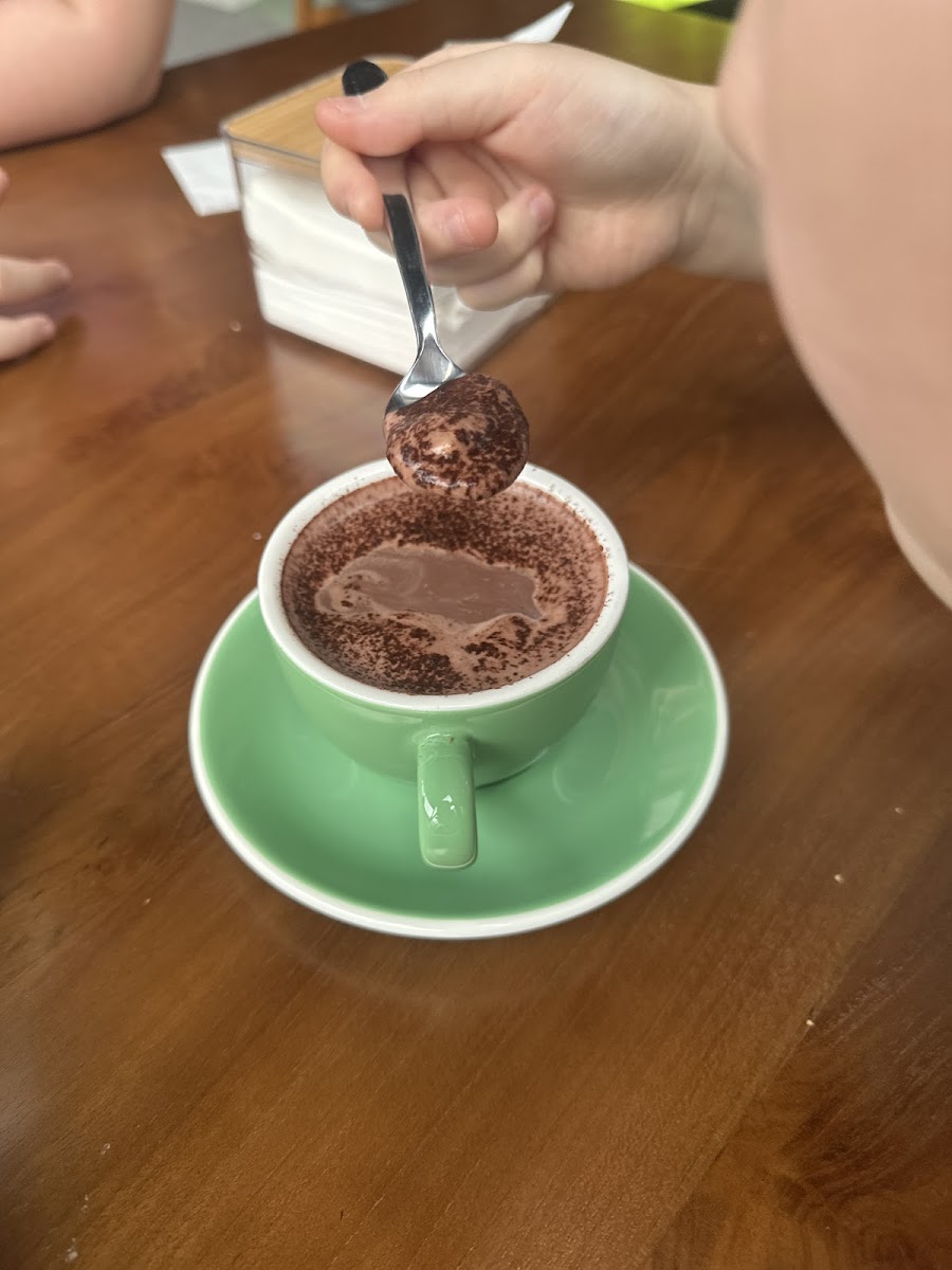 Roastmary - Coffee & Eatery Sunter - 10