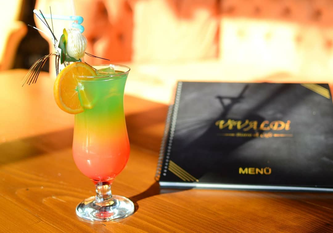 Vivaldi Bistro & Cafe - 2