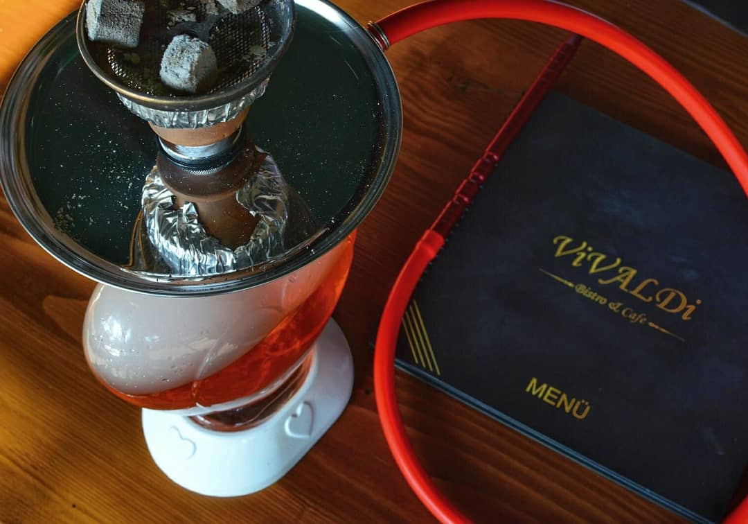 Vivaldi Bistro & Cafe - 8