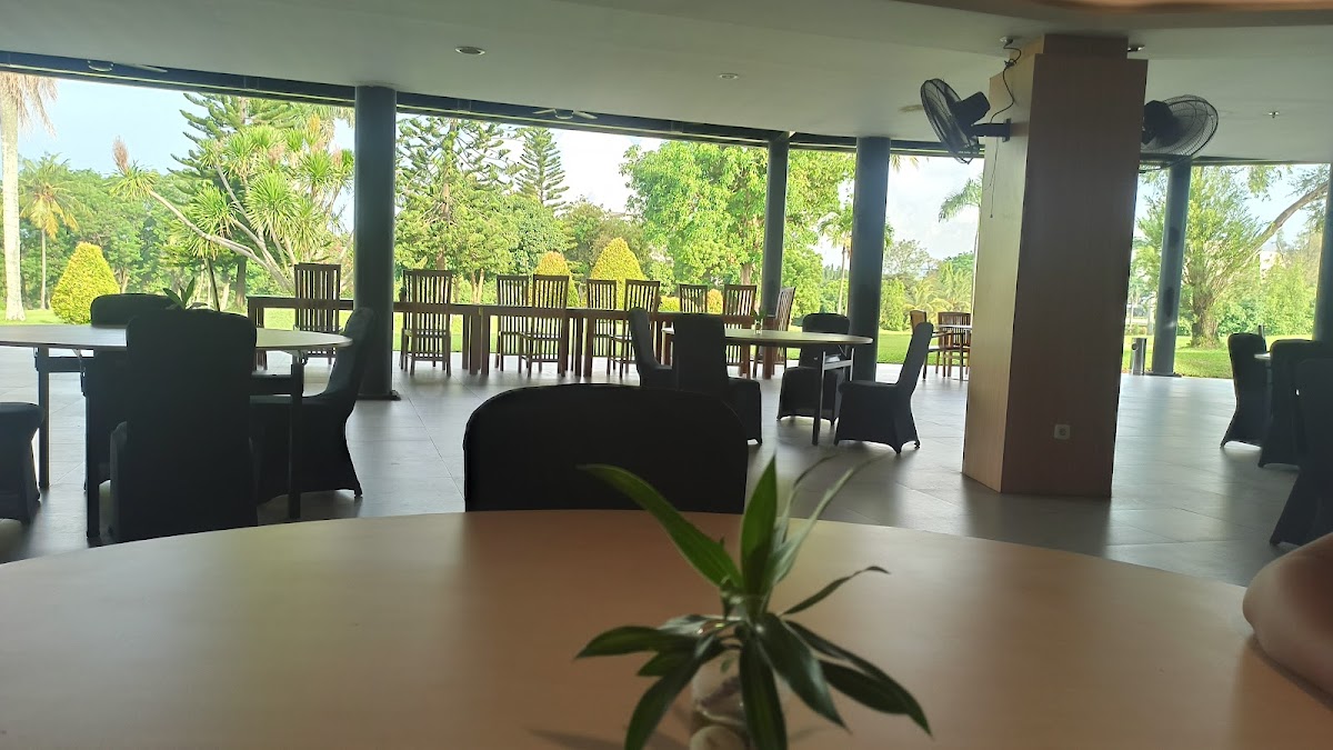 Birdie Café & Resto