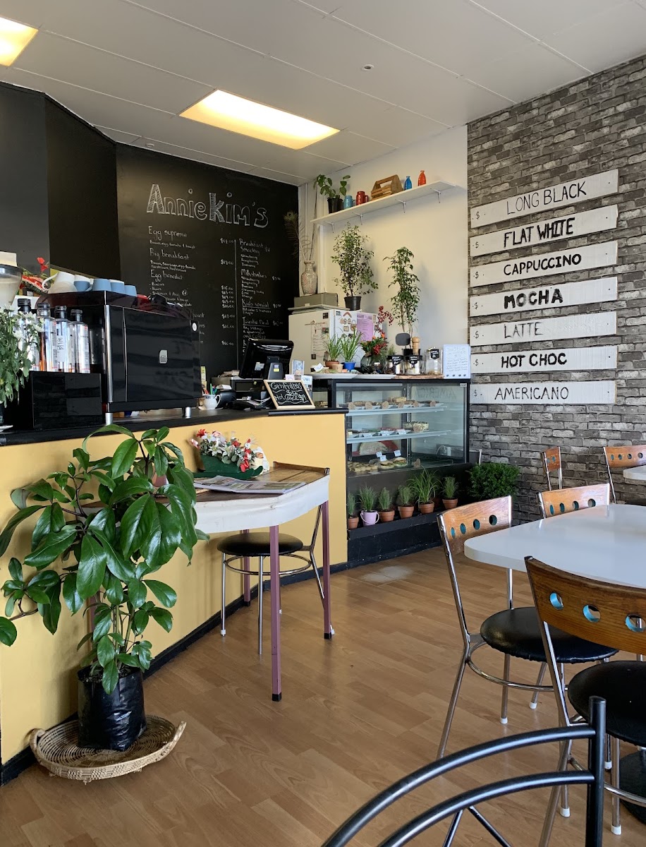 Annie Kim's Cafe