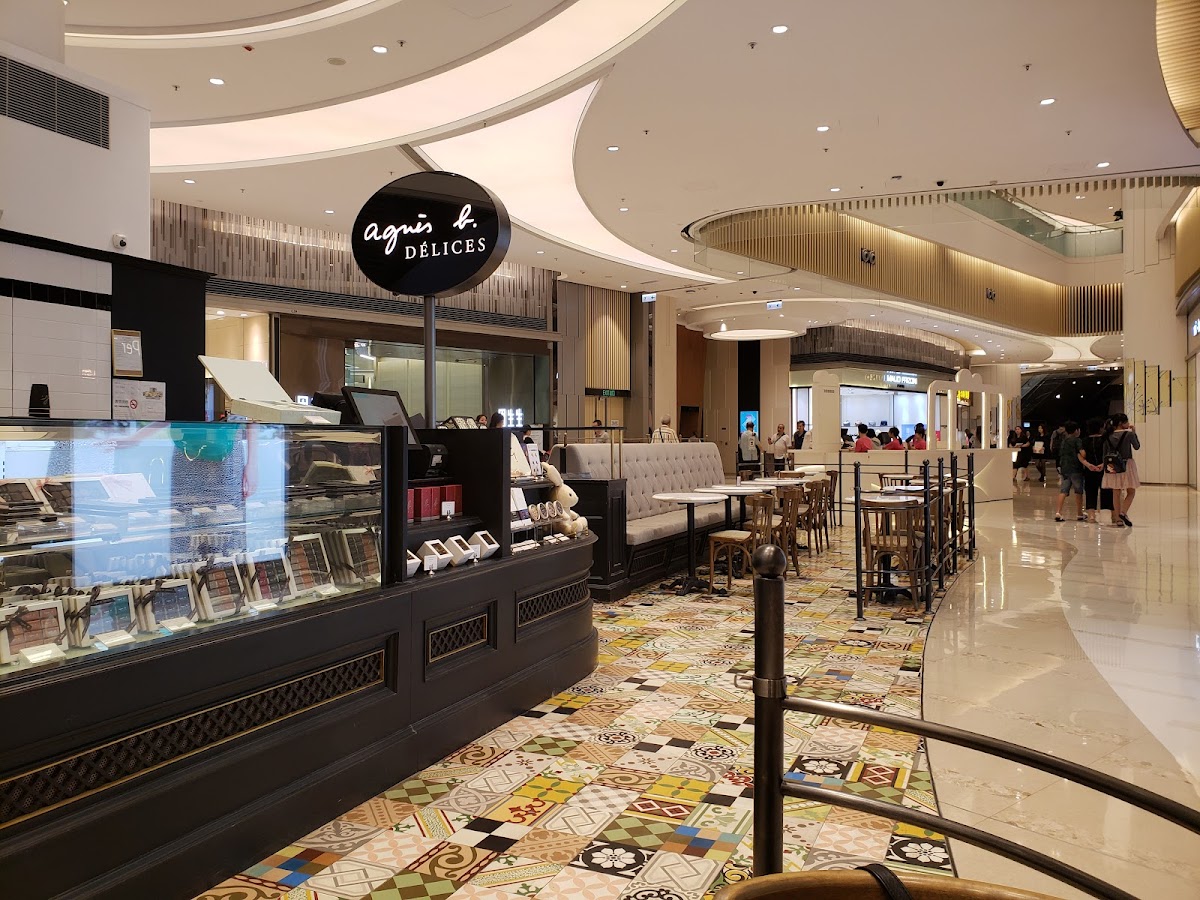 agnes b. CAFE & DELICES Times Square Shop