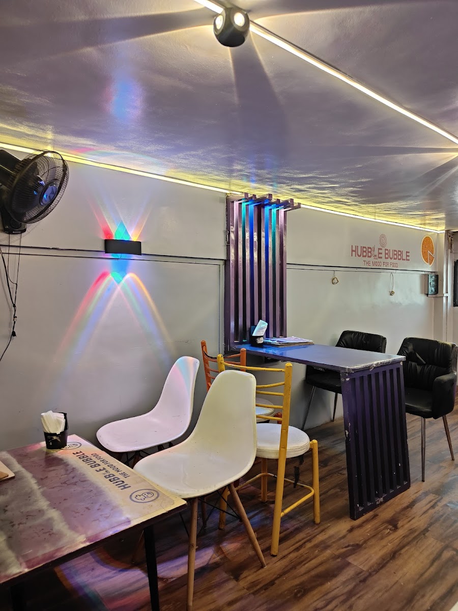 Hubble Bubble Café