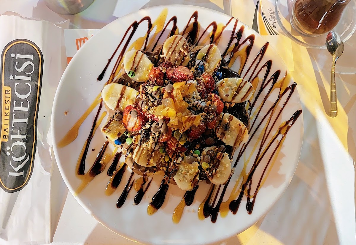 WaKum Cafe Kumpir & Waffle | Altınoluk Şubesi - 4