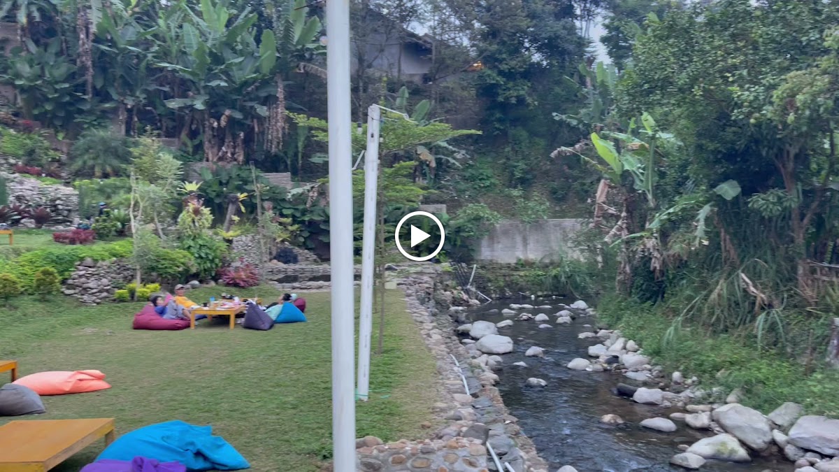 Omoji Cafe and Resto - 2