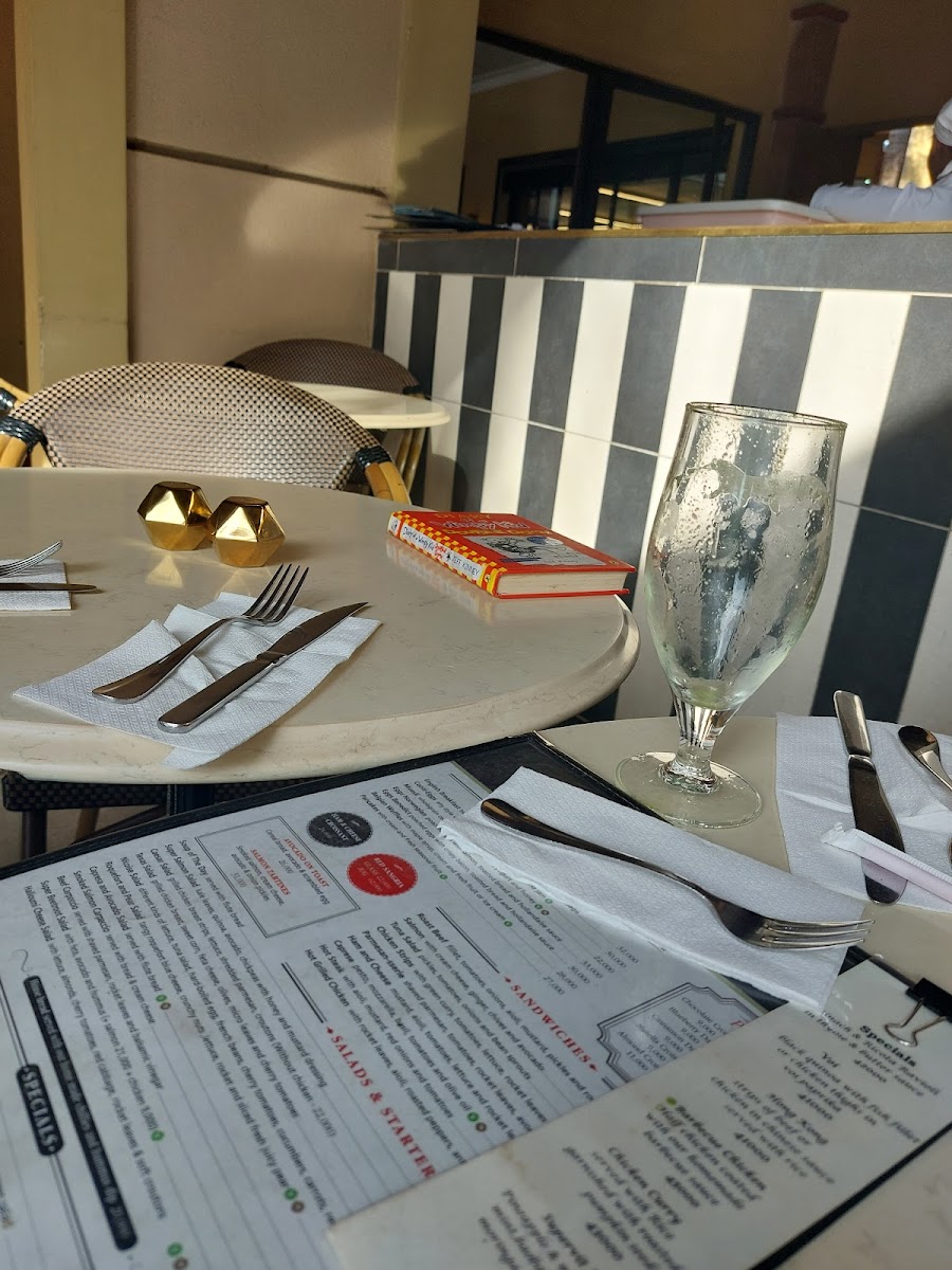 Cafesserie Village Mall - 4