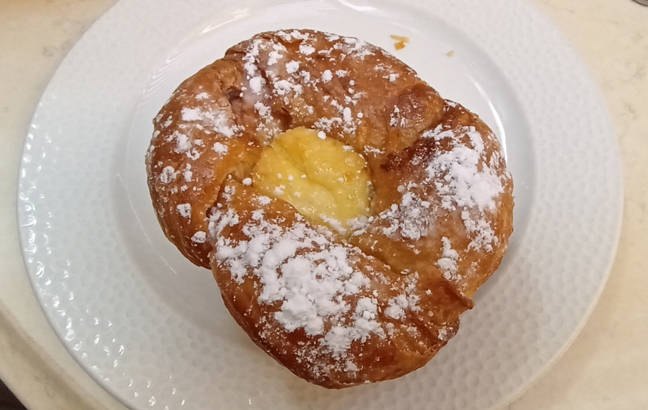 Cafesserie Village Mall - 7