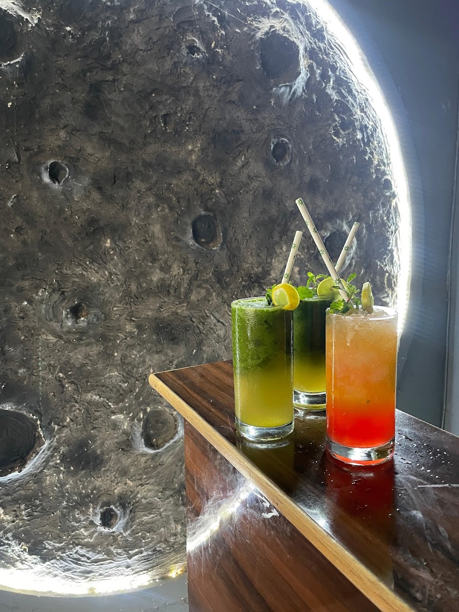 Cafe '4' Stories - 3