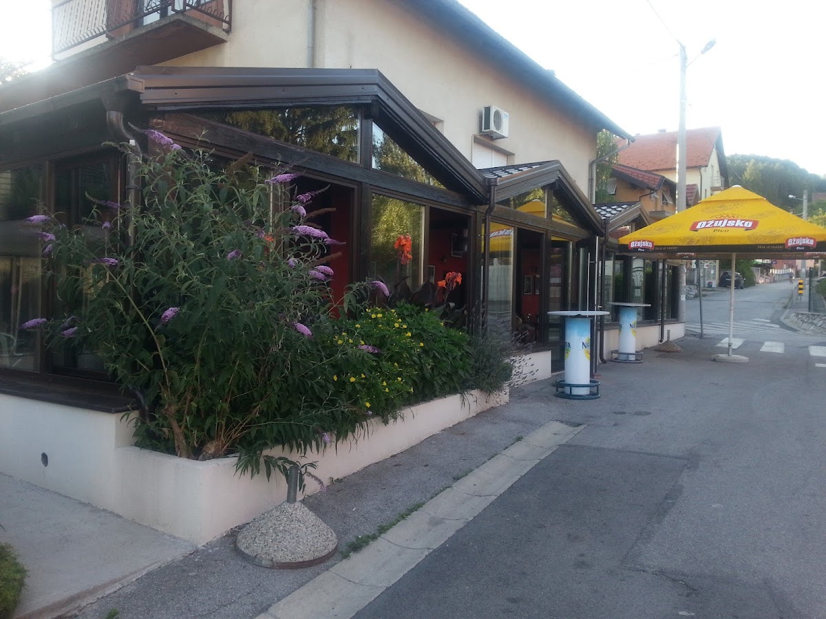 Caffe bar Aurora Gračani