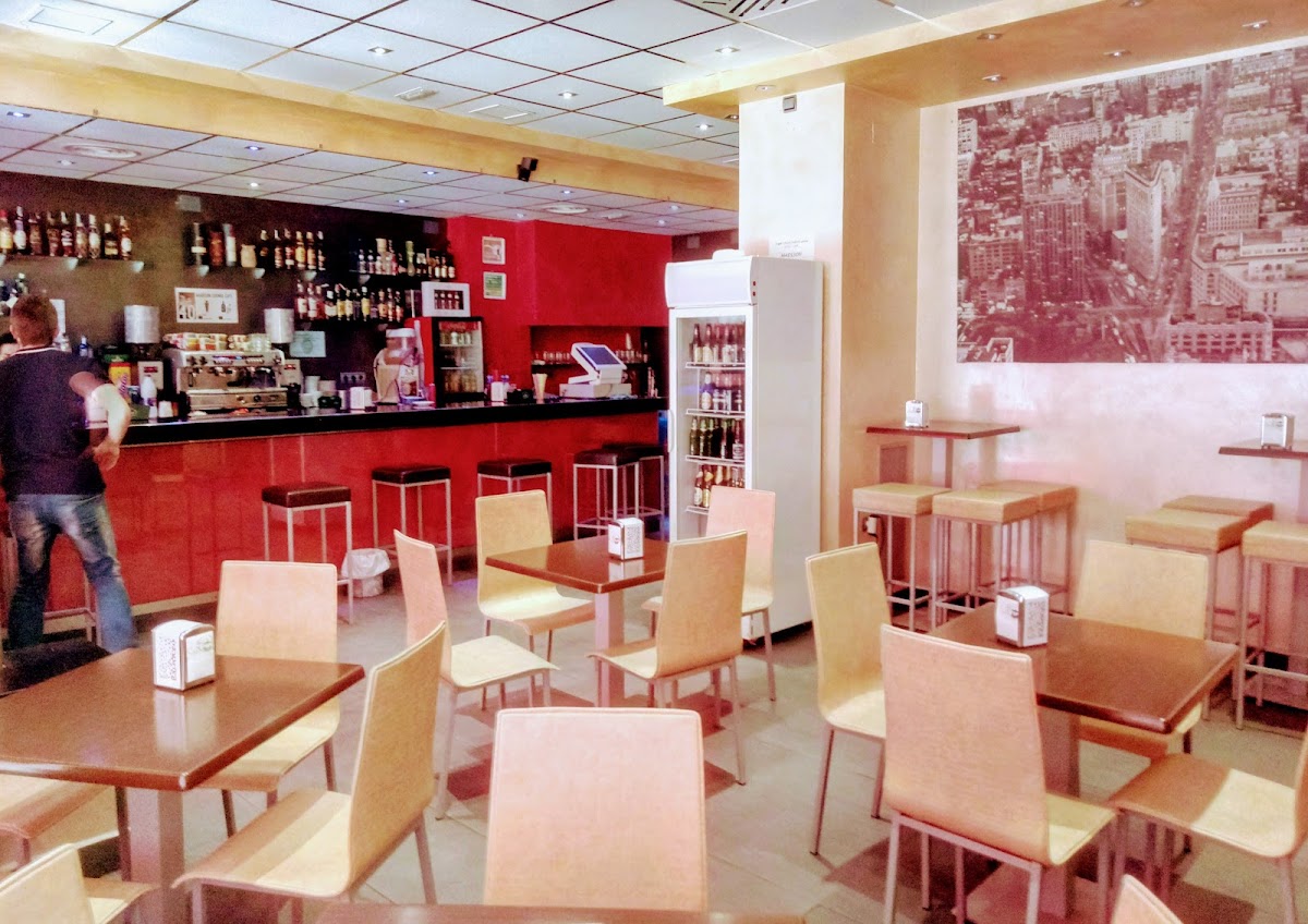 Madison Lounge Café