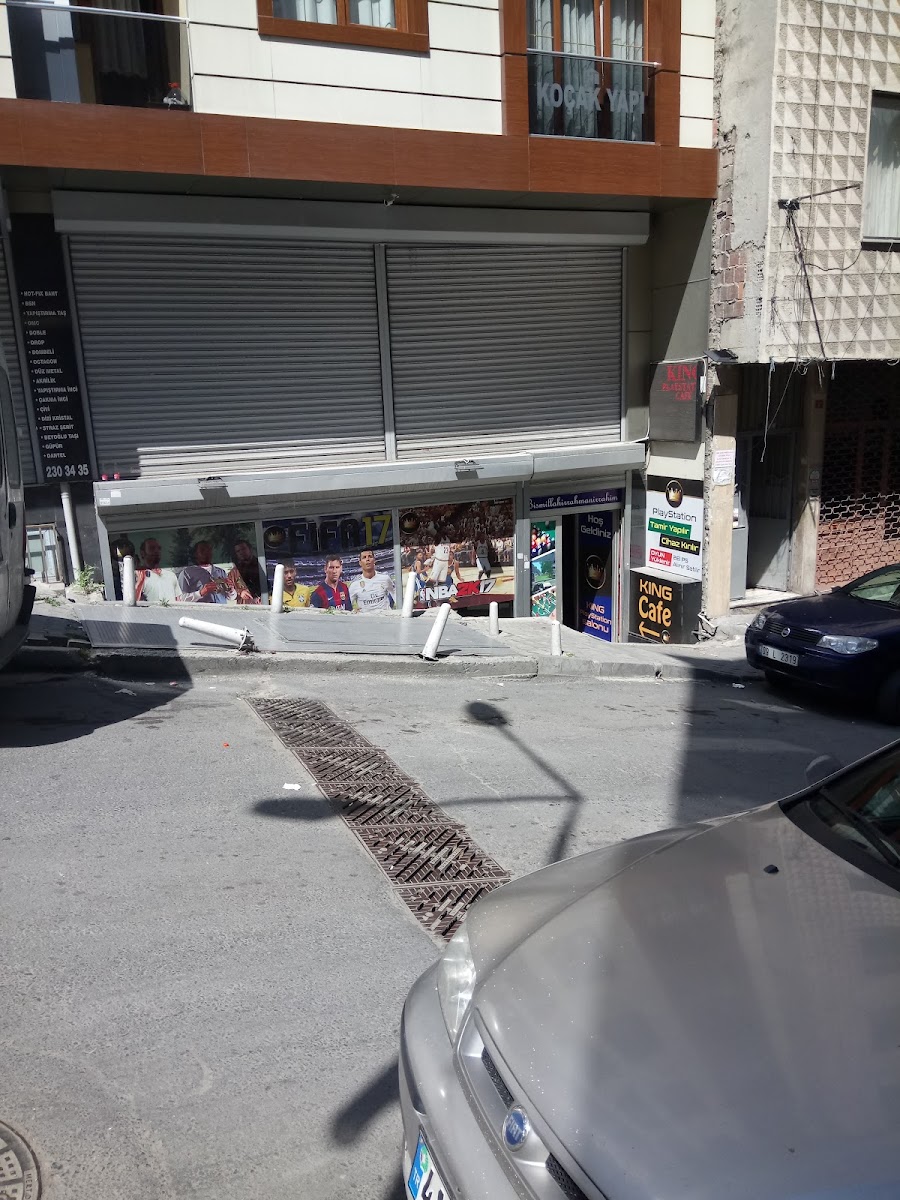 King Playstation Cafe