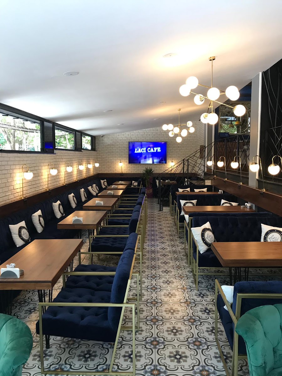 Laci Cafe