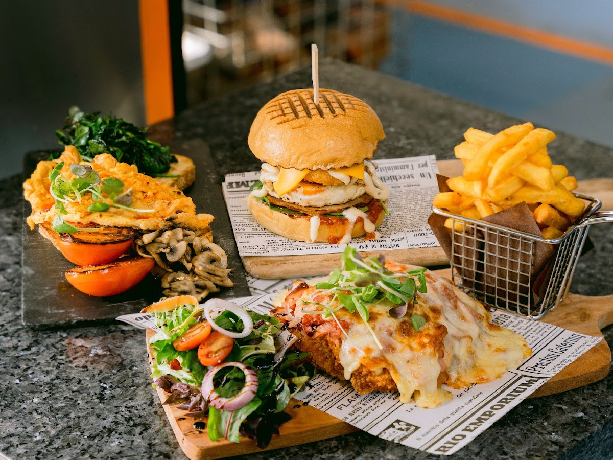 IL CAPO GROVE CAFE - 2