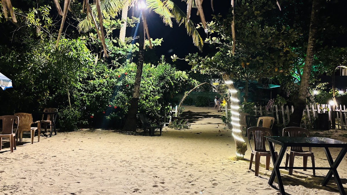 Ecstasy's TUCK Cafe - 3