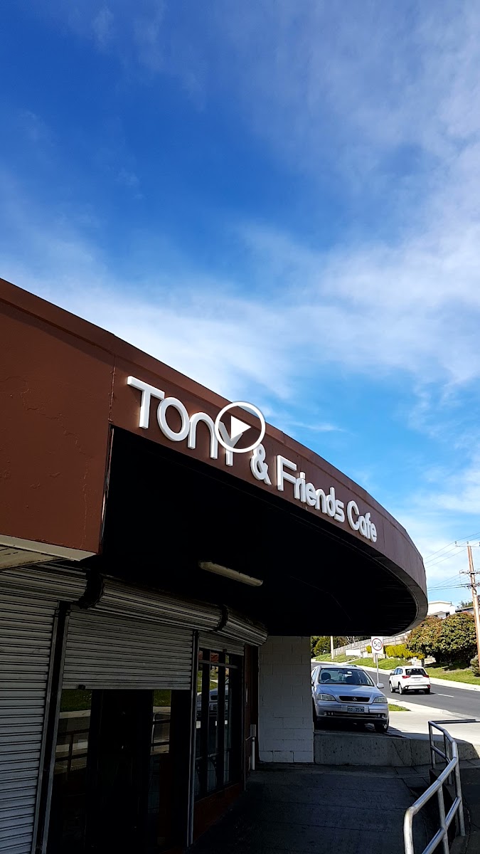 Tony & Friends Cafe