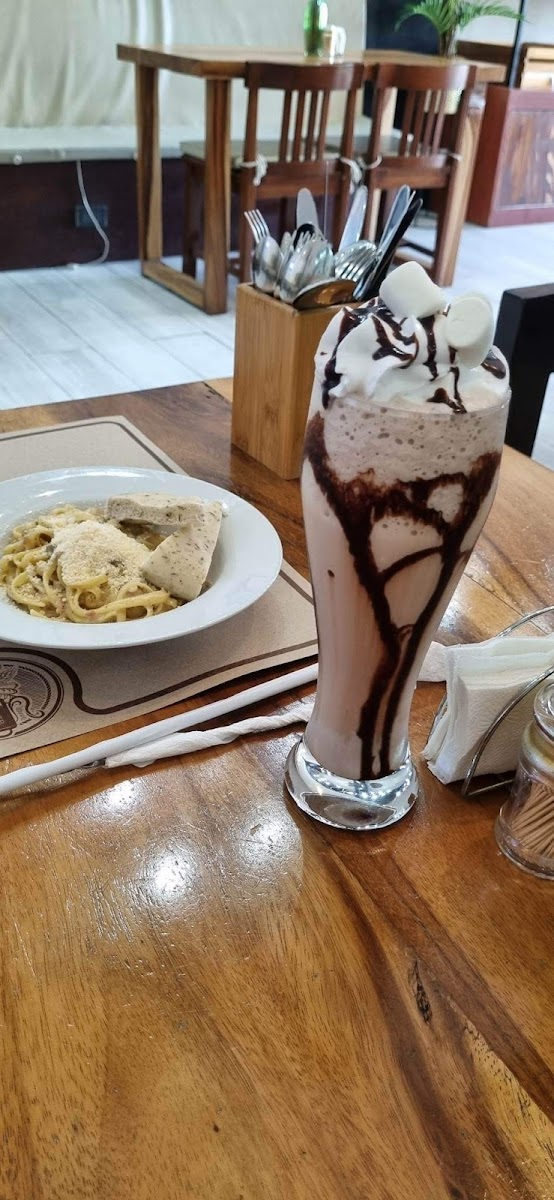 Umeck Cafe And Bakeshop - 4