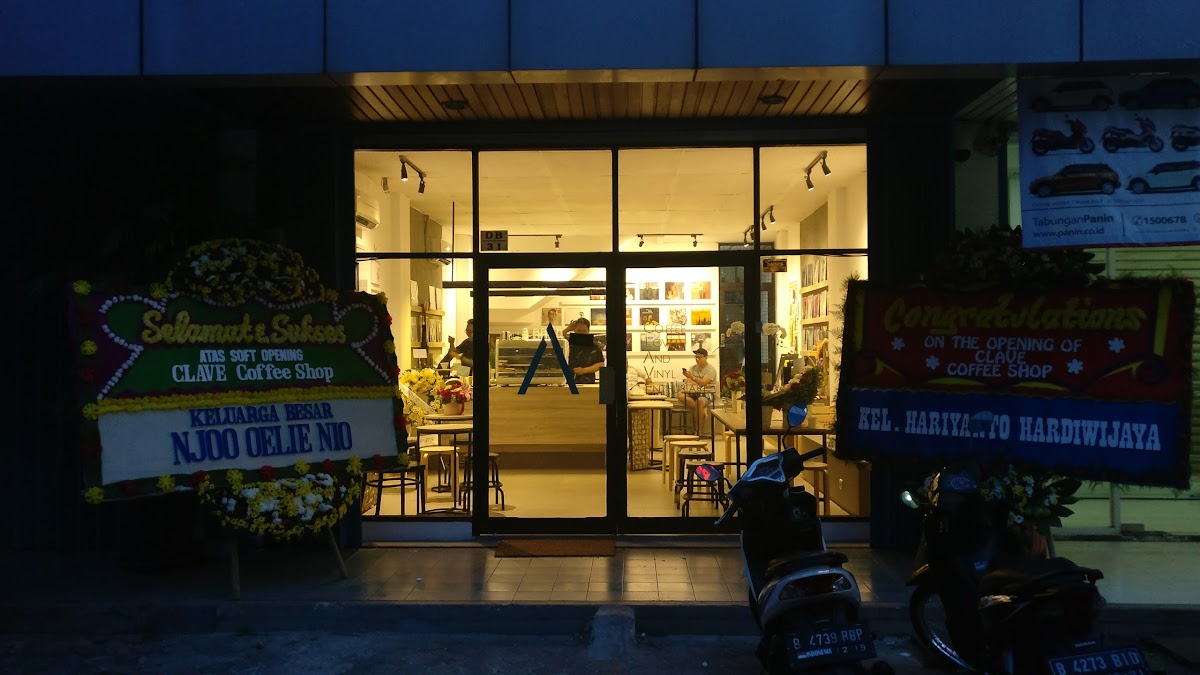 Clave Coffee Shop