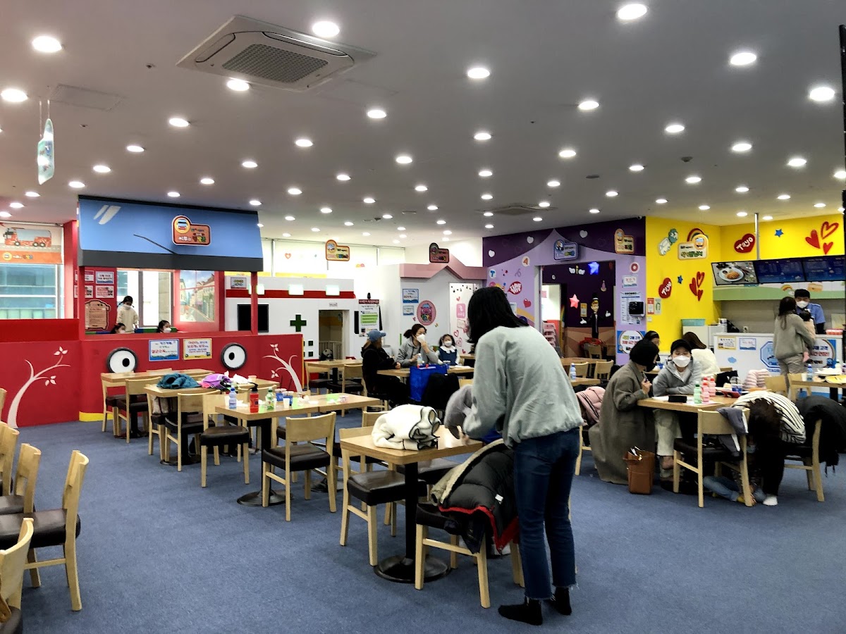 Tayo Kids Cafe Daejeon Dunsan Branch