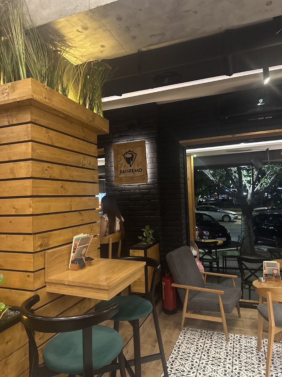 Monogram Kafeterija - 4