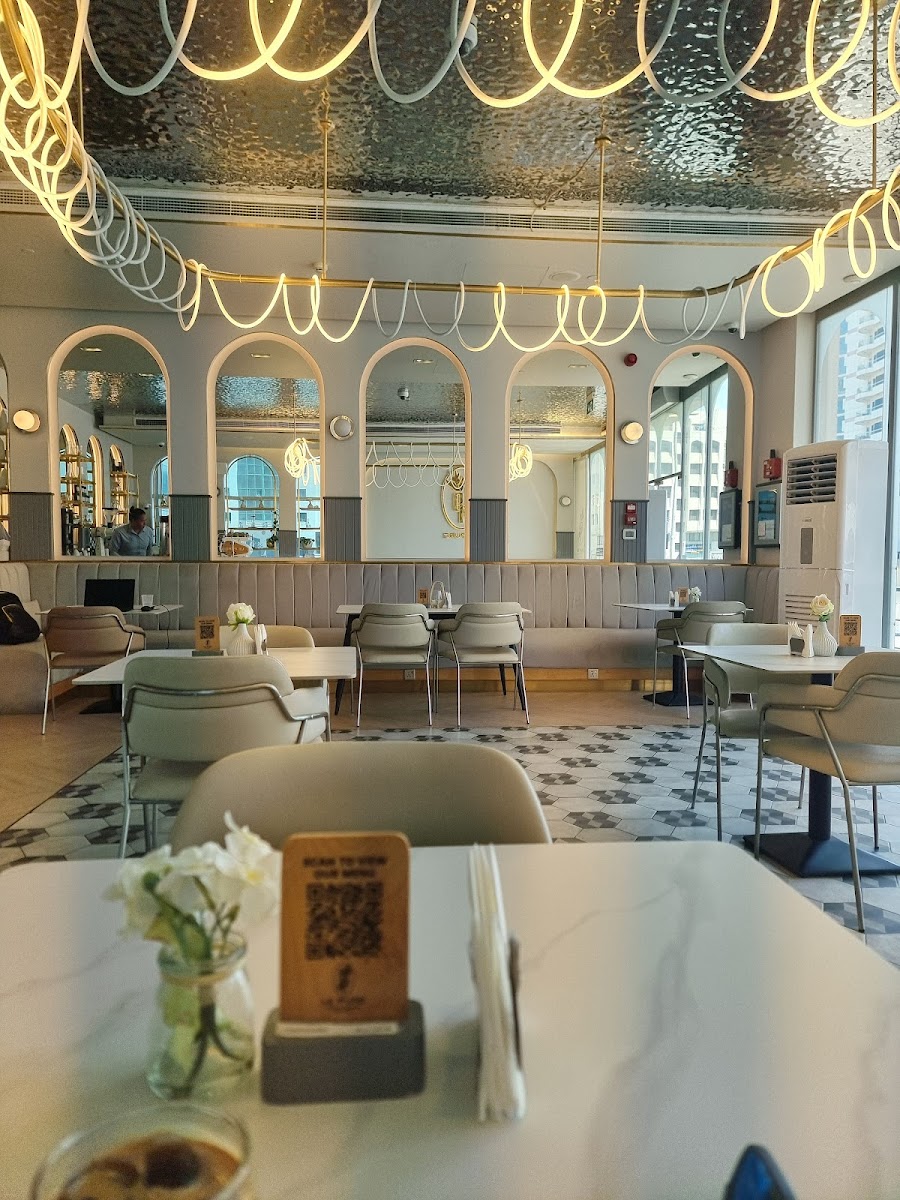 Le Pure specialty café & Restaurant - 3