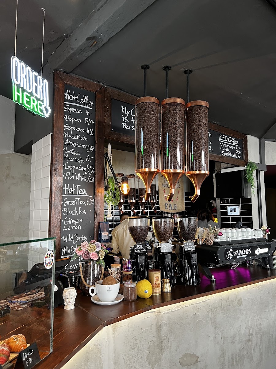 Sundays Coffee & Bakery