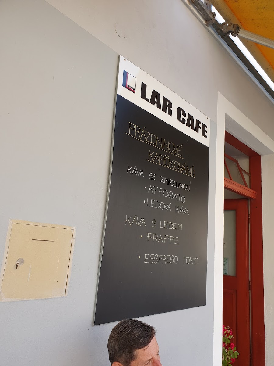 Lar Cafe - 2