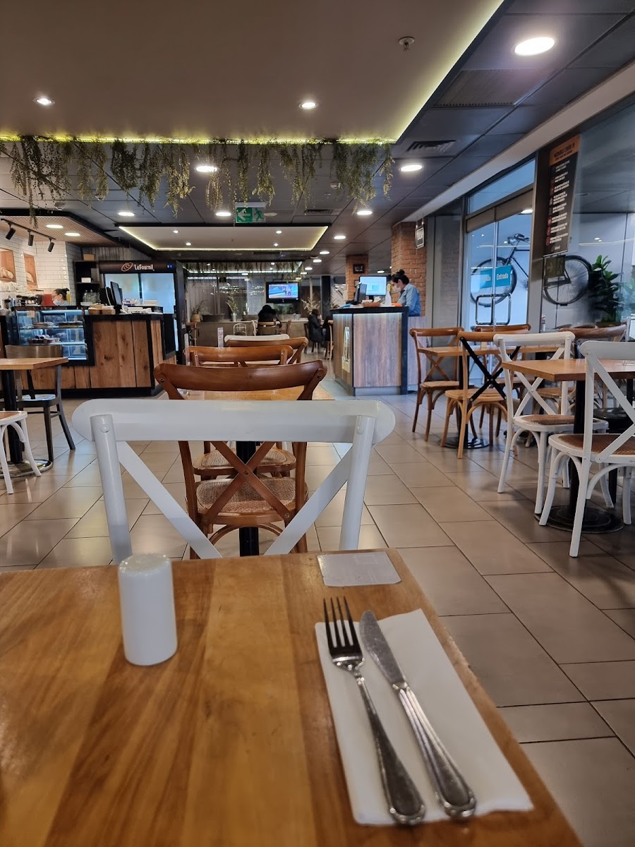 Le Fournil - Clínica Alemana