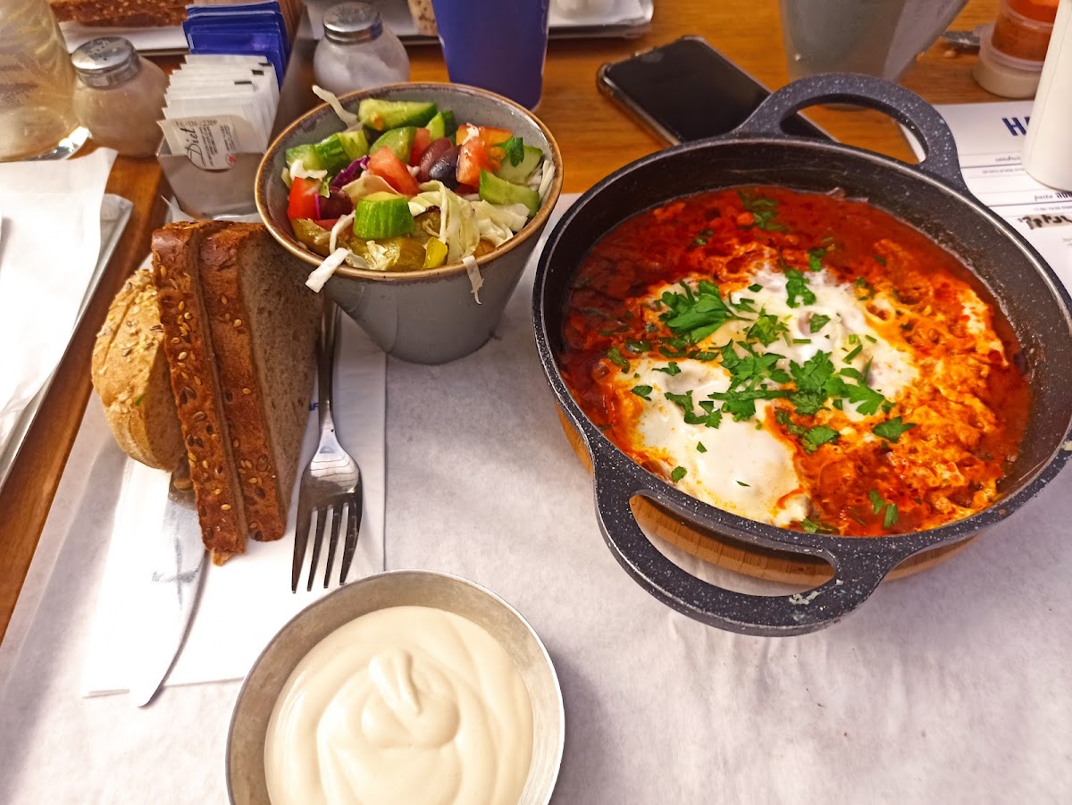 Ilan's cafe || קפה אילנס - קרית עתידים - 5