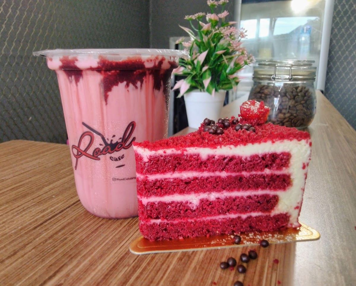 Road Cafe Sepinggan - 2