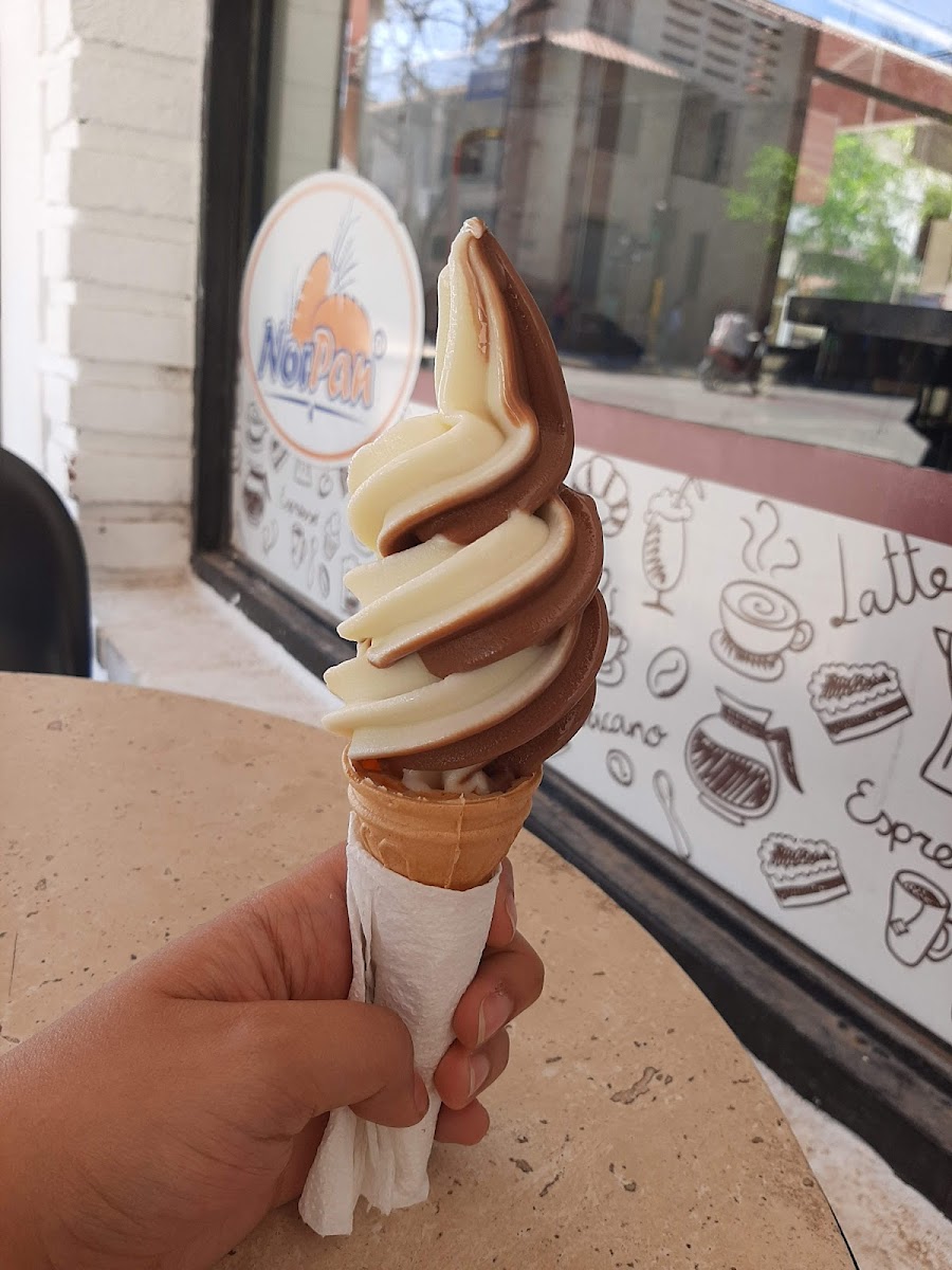 Notre Dame Cafe - 10