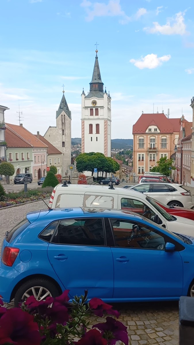Cafes and coffee roaster The Square - Karel Hrunek - 2