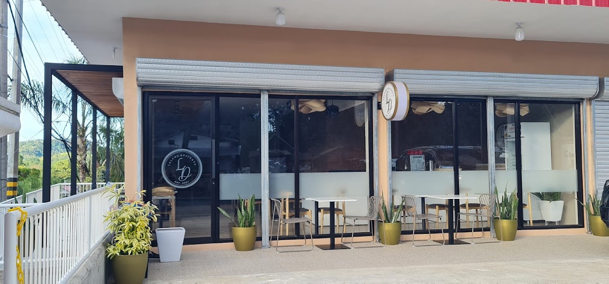 Lalcos Delights Cafe