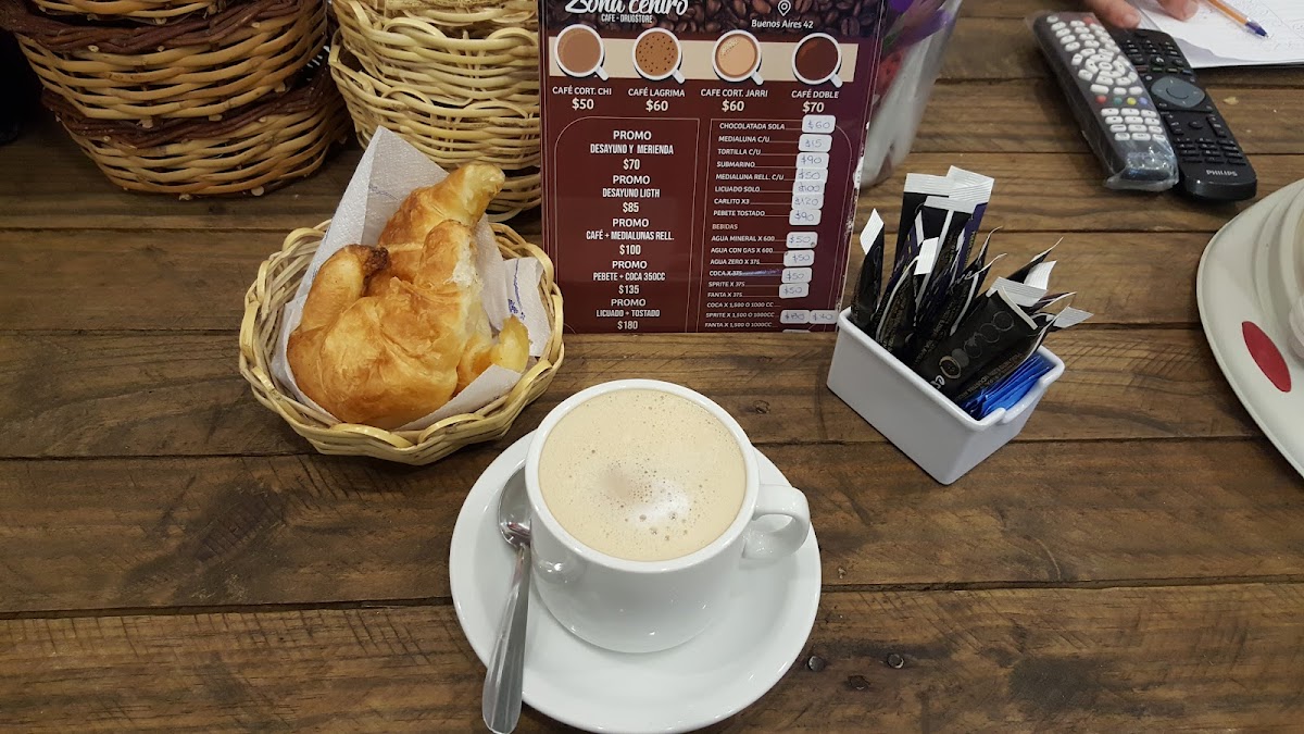 Zona Centro24hs Drugstore - Cafe - 2