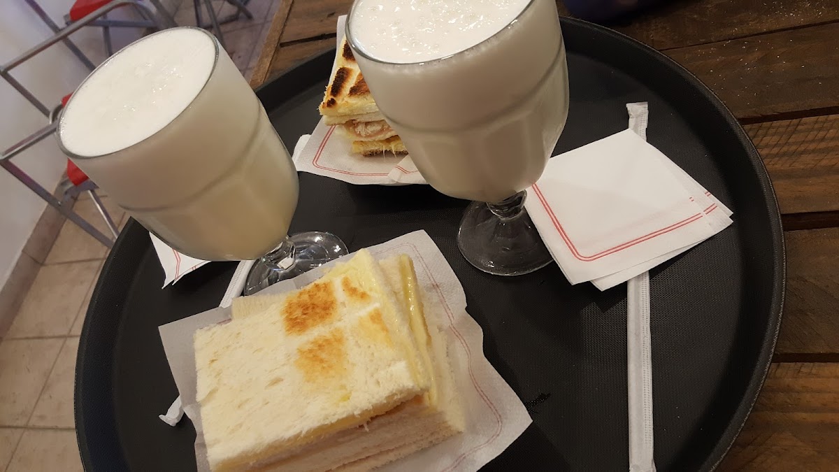 Zona Centro24hs Drugstore - Cafe - 8