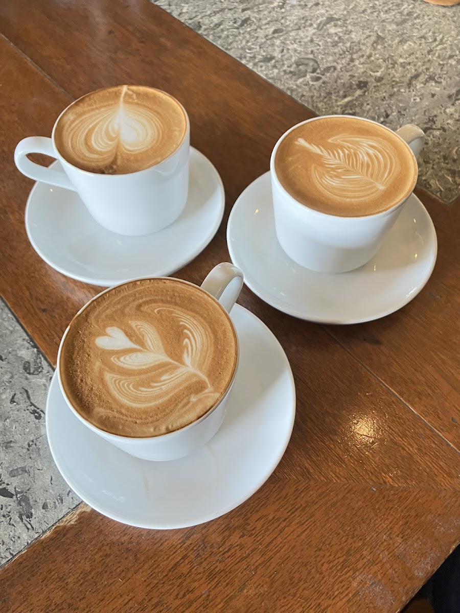 EMPORIO cafe&dining 駒沢通り学芸大学店 - 4