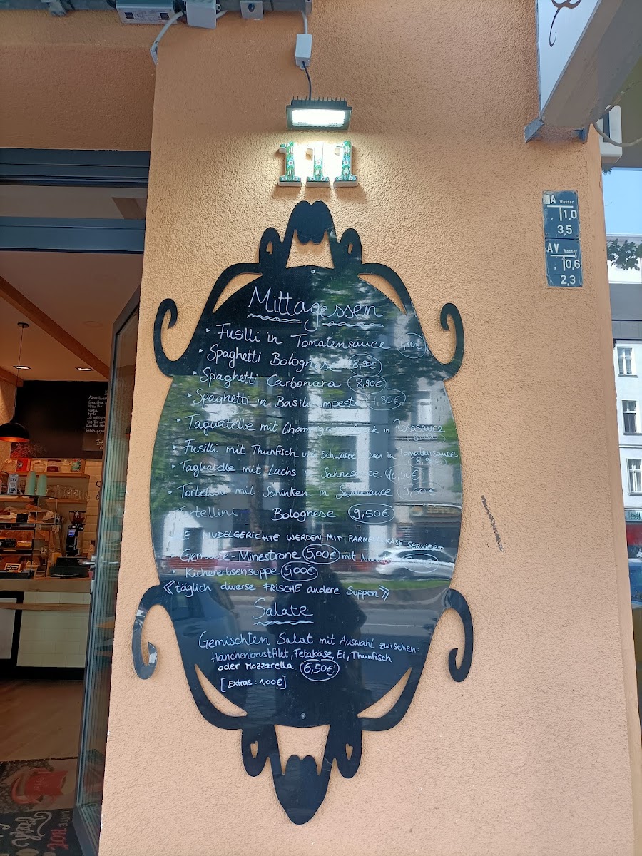 Kara-Mell Cafe shop - 4