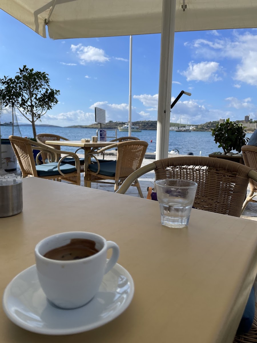 Ali Cengiz Cafe - 9