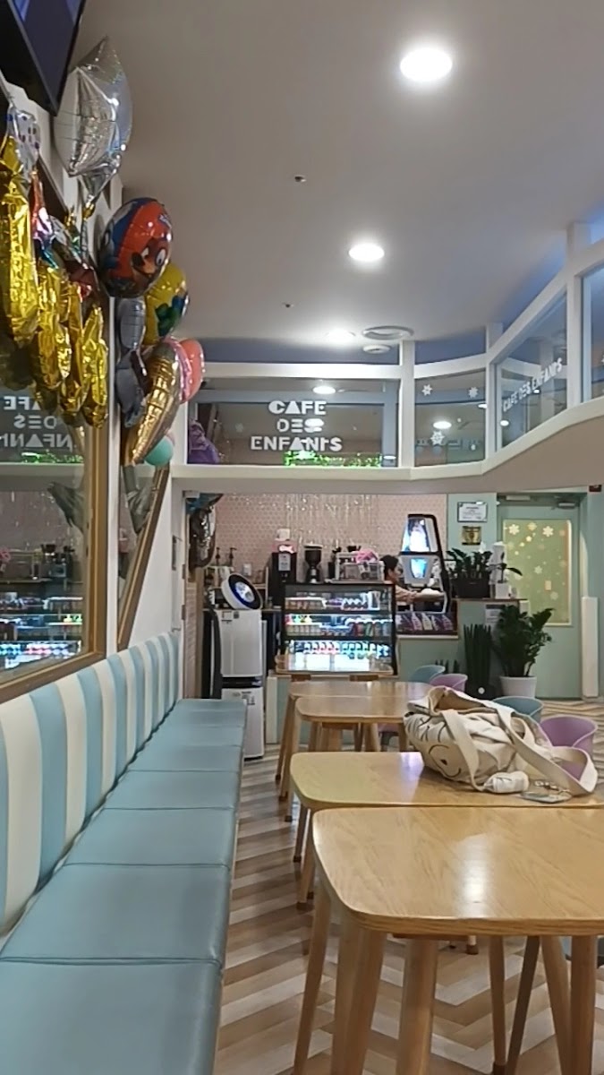 Cafe de Enfant - 2