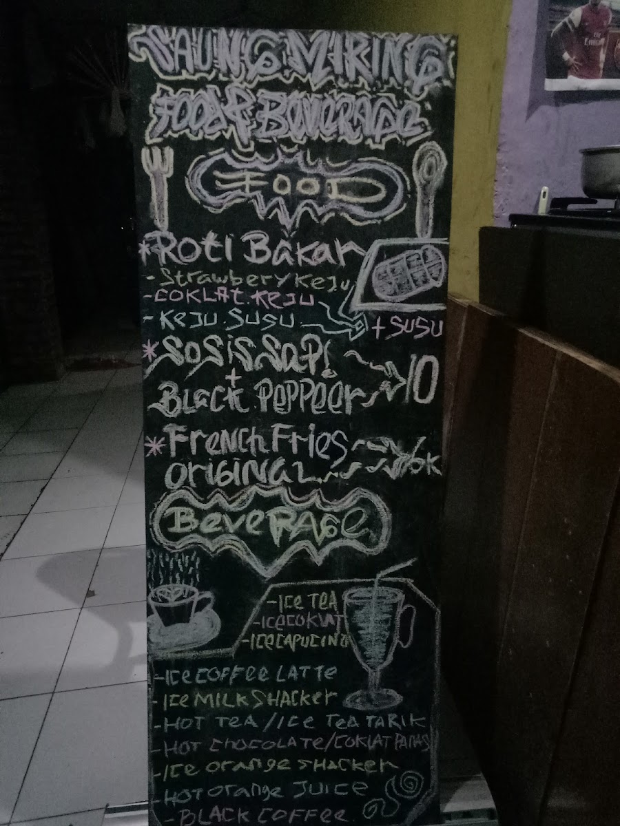 Saung Miring cafe lesehan - 1