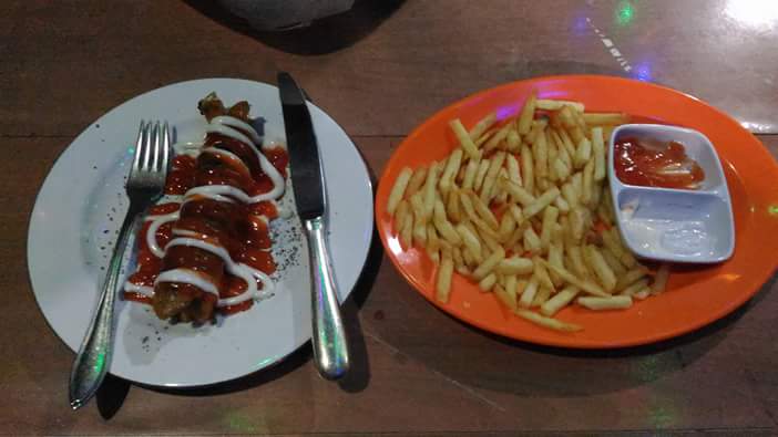 Saung Miring cafe lesehan - 4