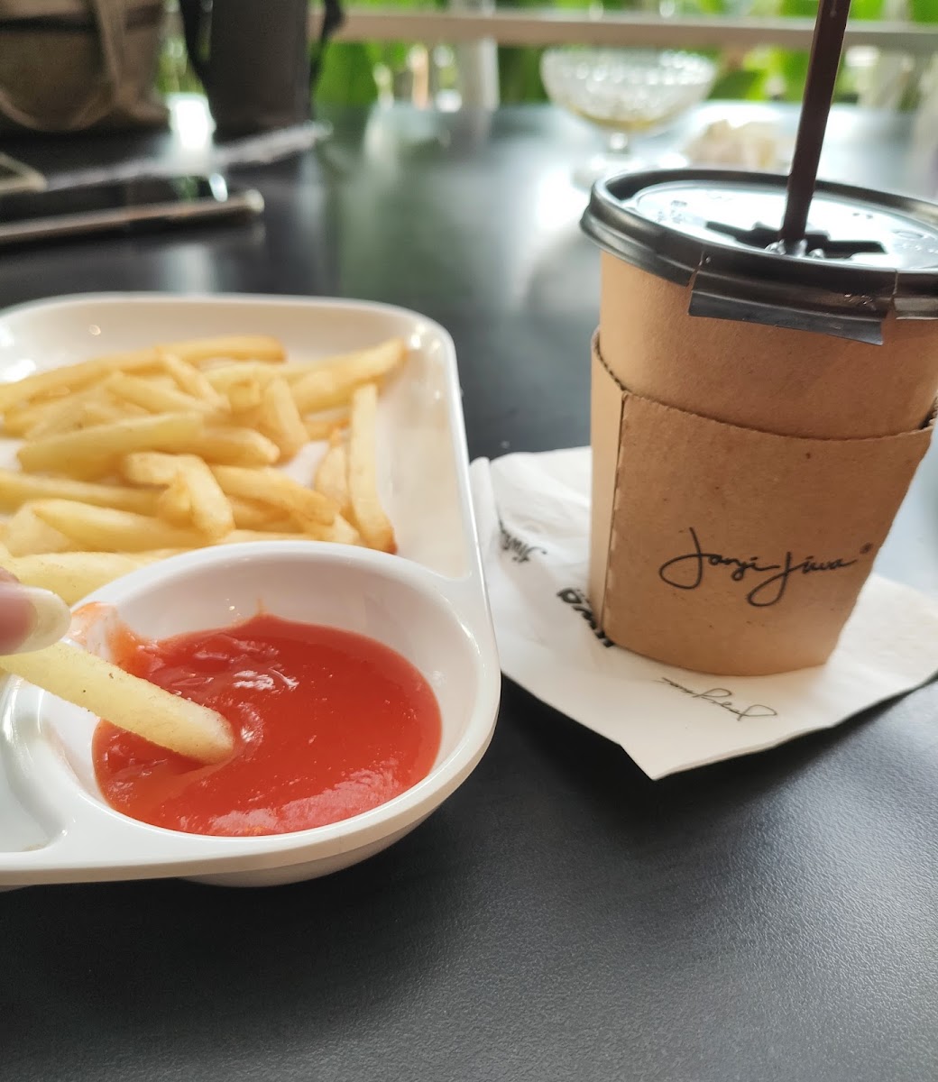 Cafe 57 / JANJI JIWA 738 / LIMAU - 10