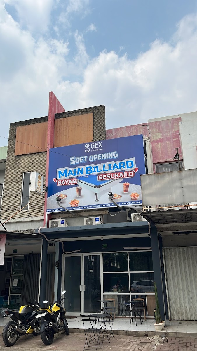 Gex Cafe & Billiard