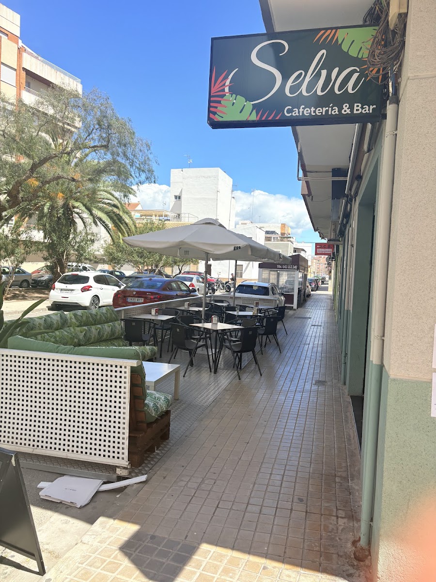 Selva Cafetería & Bar