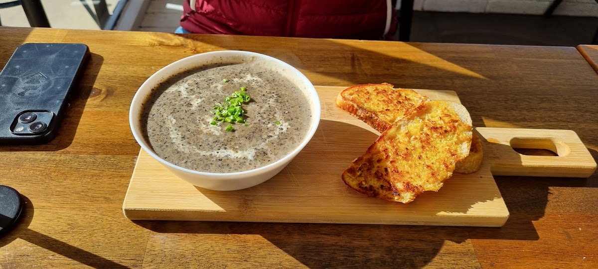 Orange Basket Cafe - 8