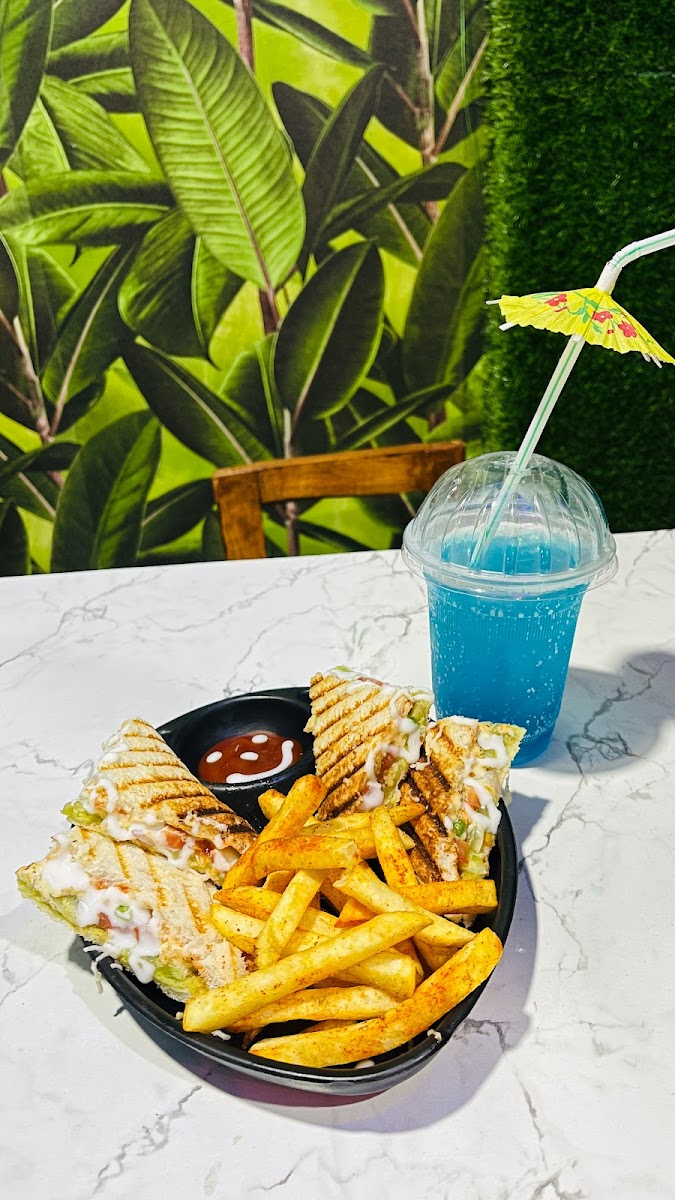 Starbelly cafe & restaurant - 2